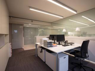 Het kantoor van 166m² + inkomhal is gelegen op het gelijkvloers en bevindt zich in een uitstekende staat. Het complex is gebouwd in 2011. De...