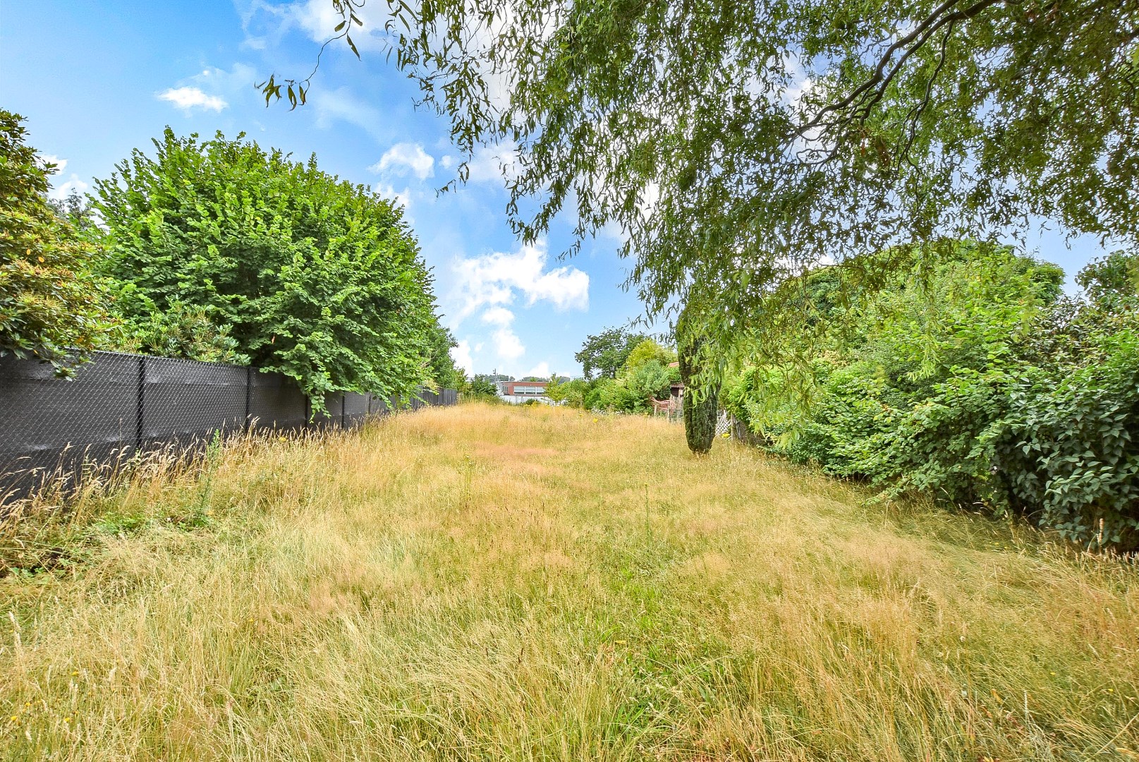 Halfopen bebouwing met mogelijkheid tot 7 slaapkamers, 2 badkamers en grote tuin in Aalter - foto 2