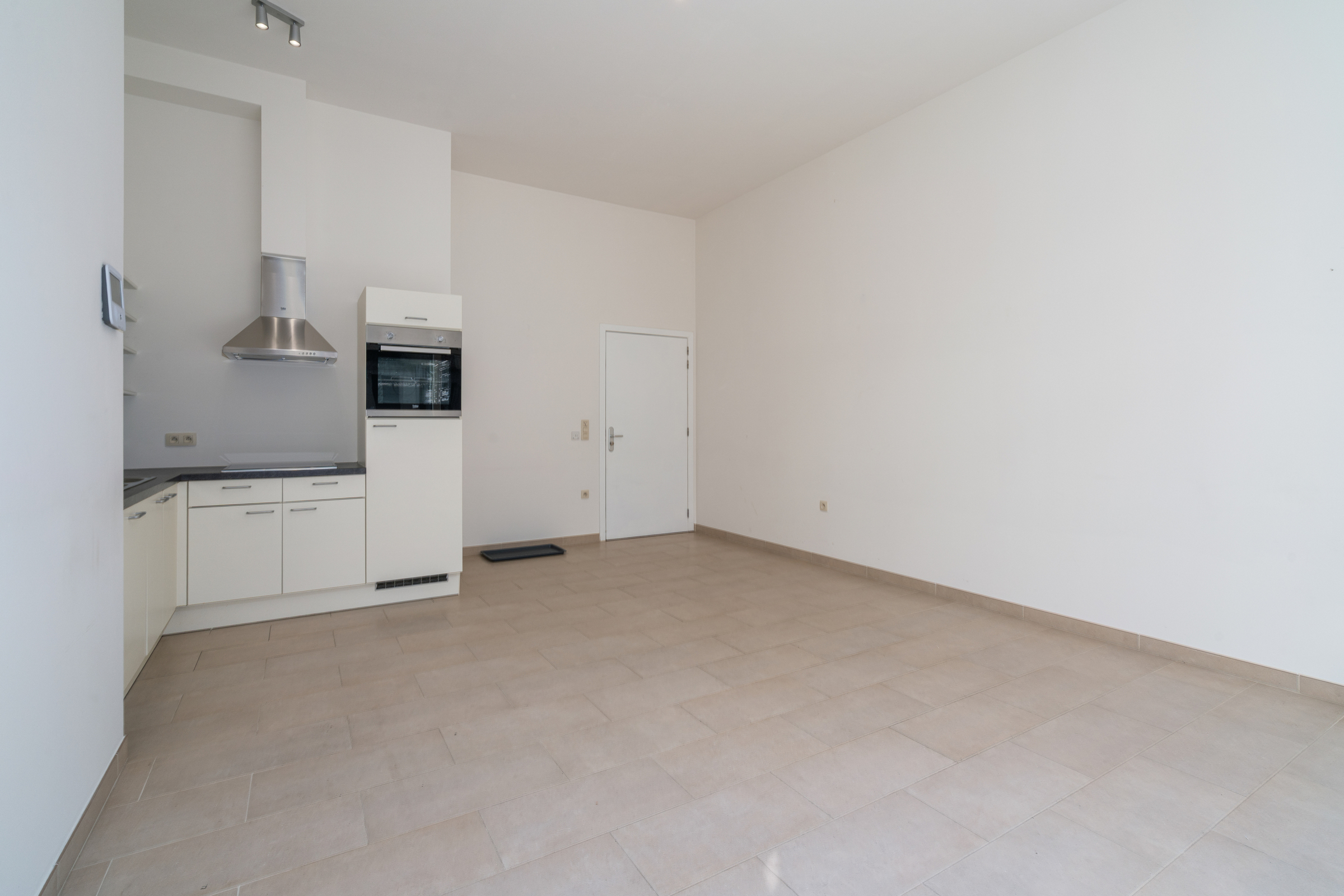 Gelijkvloerse serviceflat met privaat terras - foto 4