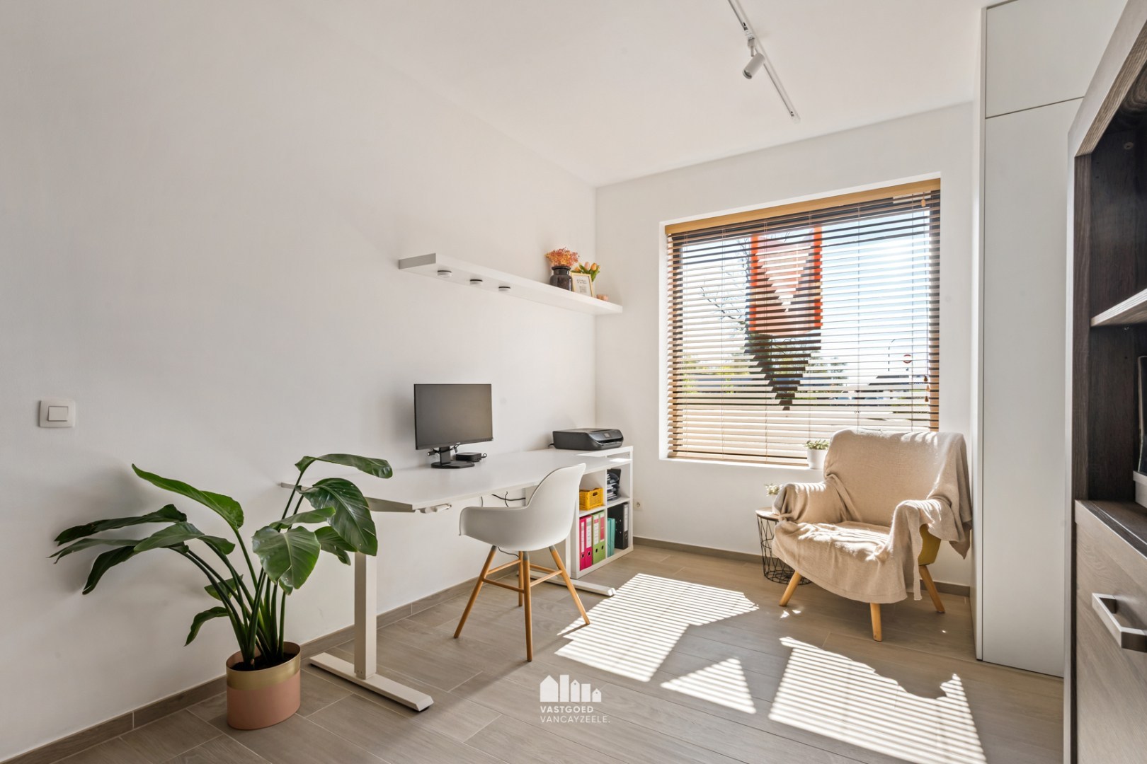 Volledig gerenoveerde woning met 5 slaapkamers, zonnige tuin en garage - foto 4
