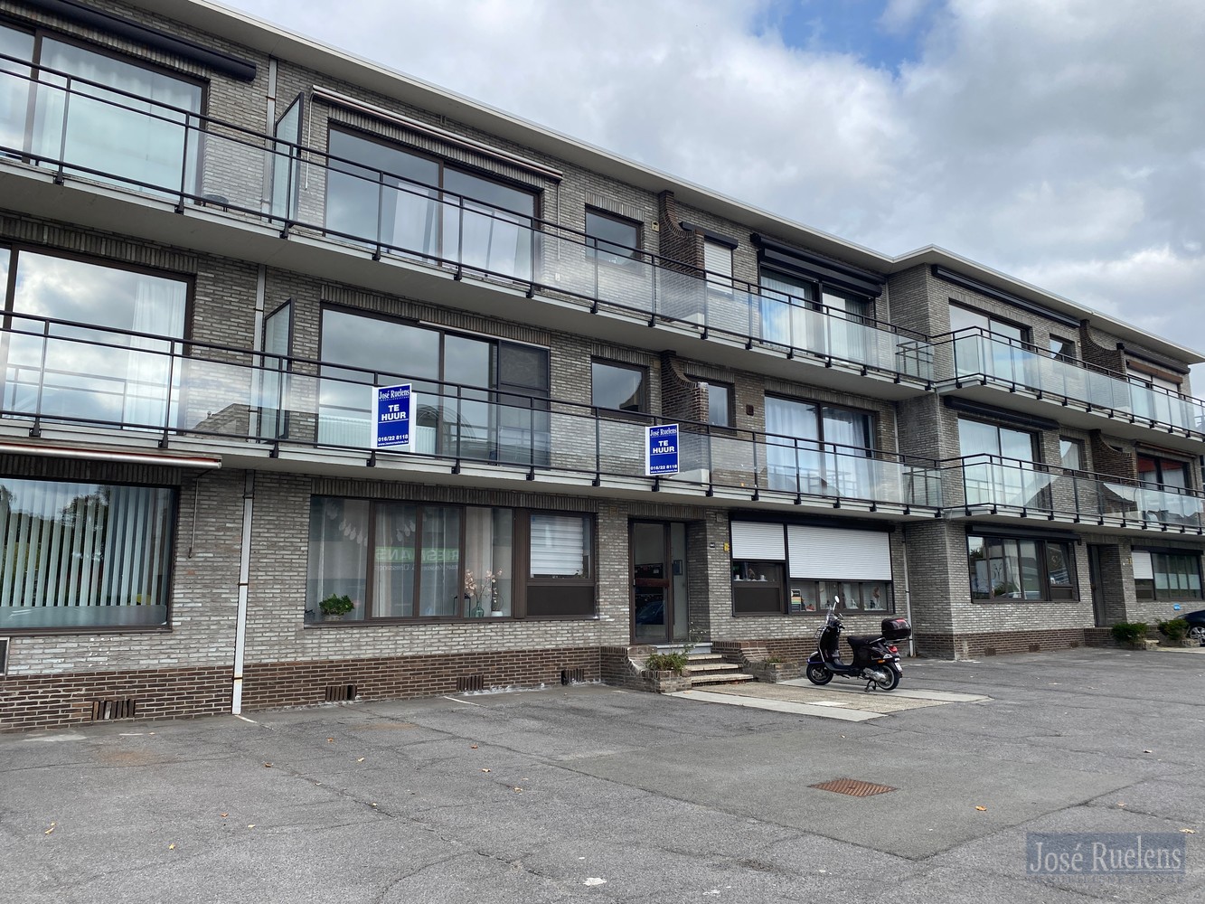 Recent gerenoveerd 2-slaapkamerappartement met privé garagebox - foto 1