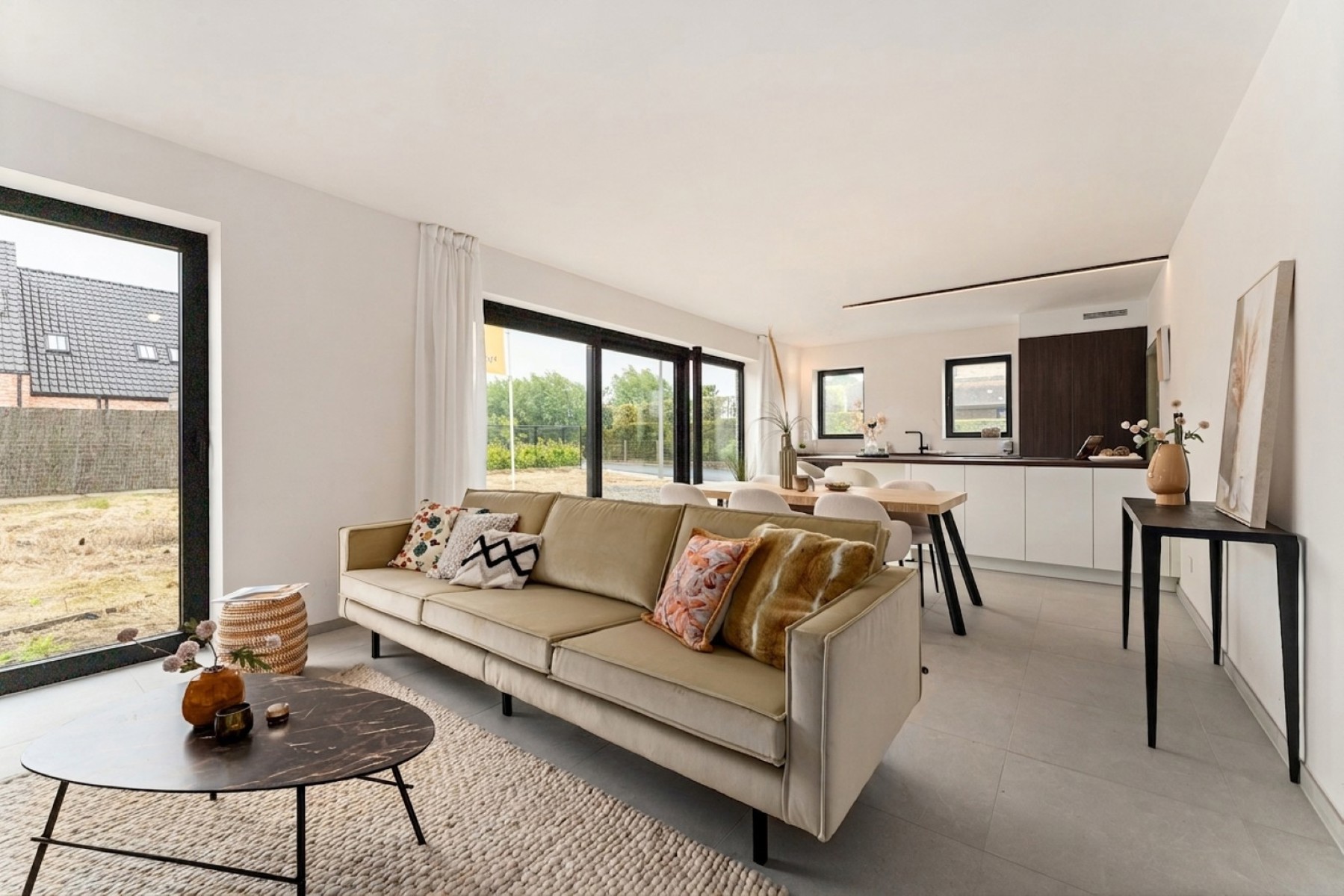 Moderne, halfopen woning - foto 1