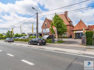 Handelspand (interieurwinkel): Gelijkvloers: interieurwinkel (478 m²) met een ruime, recente toonzaal (281 m²) en een bijkomende ruimte (198 m²),...