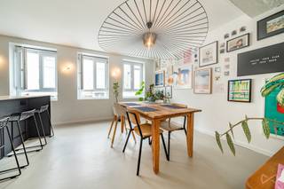 TE KOOP – PRACHTIG DUPLEXAPPARTEMENT MET 2 SLAAPKAMERS EN MODERN COMFORT – LAGE LASTENDeze charmante duplexwoning, gelegen aan de rustige achterzijde...