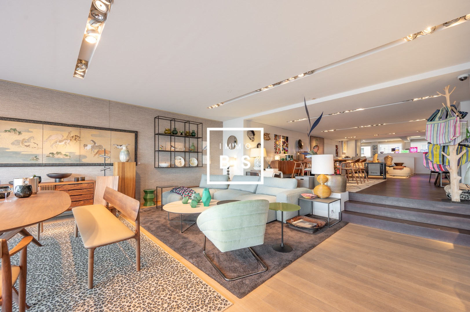 Spacieux rez-de-chaussée commercial sur la digue au Zoute avec large vitrine - photo 2