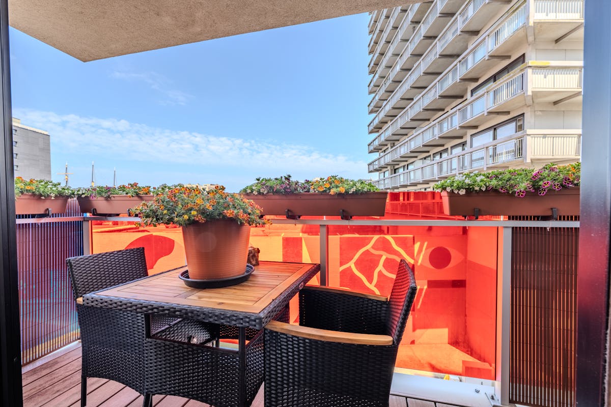 Hoekappartement met 2 slaapkamers en terras te Oostende - foto 4