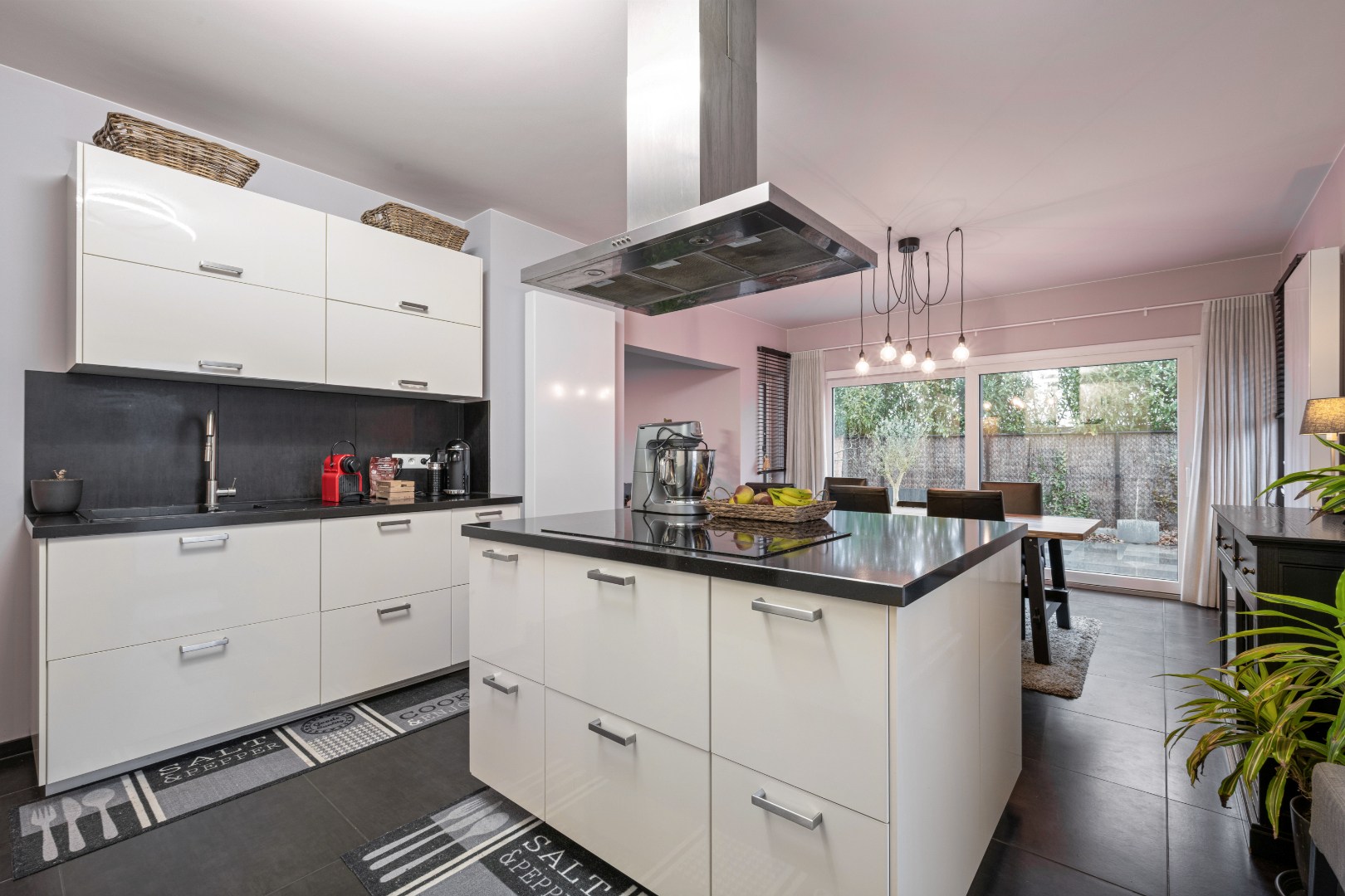 Open bebouwing met 6 slaapkamers en 3 badkamers! - foto 5