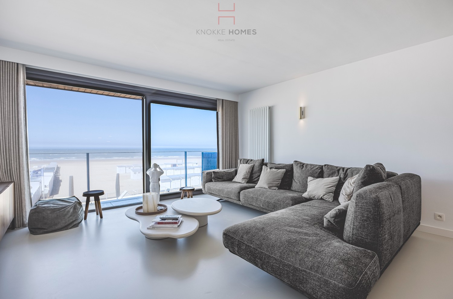 Mooi gerenoveerd vakantie-appartement op de zeedijk in Duinbergen - foto 2