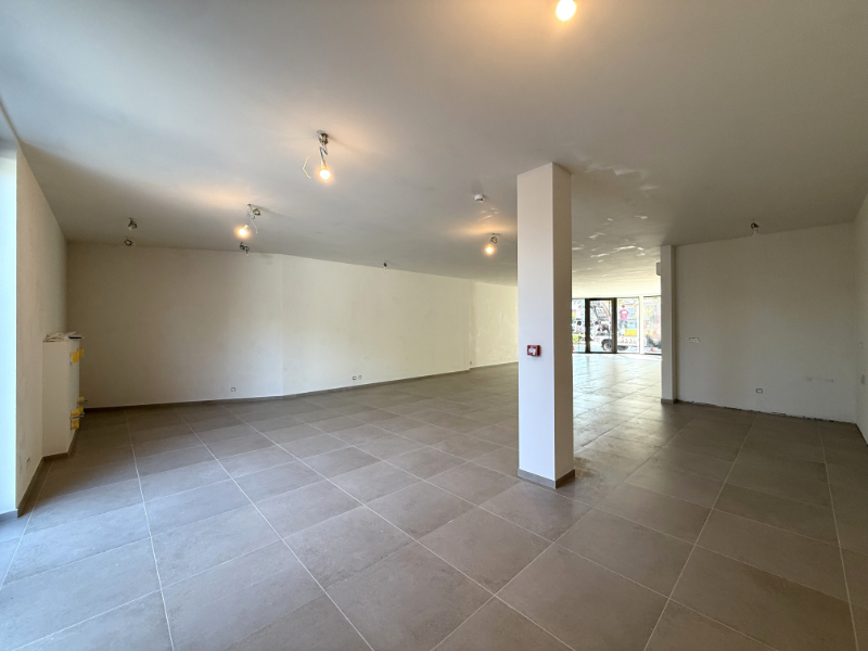 Commerciële handelsruimte van 115 m² op toplocatie (Dorpsplein) - foto 4