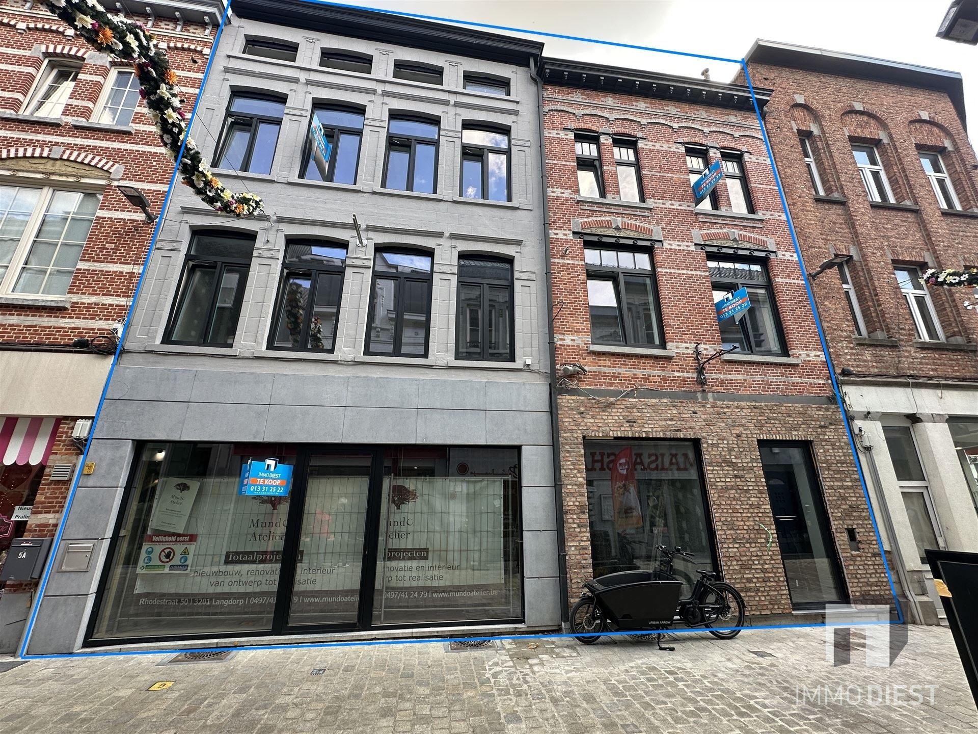 Opbrengsteigendom - 3 gloednieuwe appartementen + 1 handelspand - foto 1