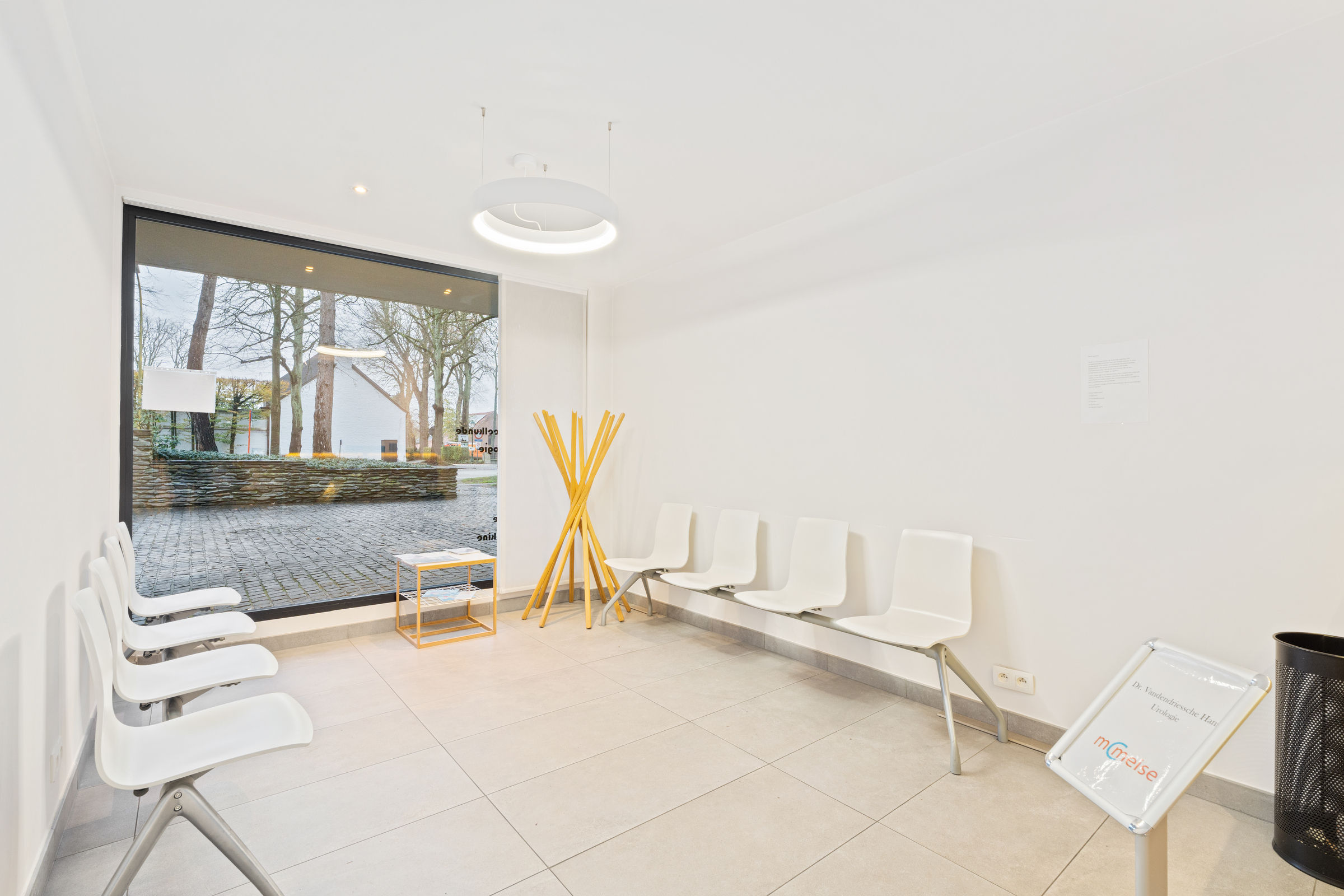 Prachtige en ruime praktijkruimte te koop in Meise. - foto 4