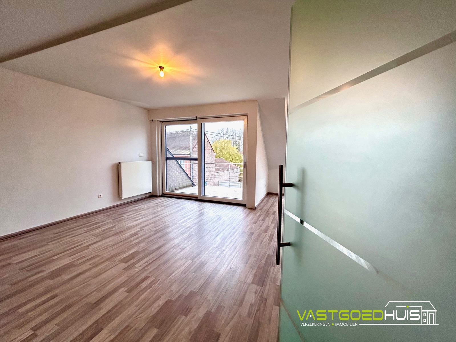 Hedendaags appartement met garage, terras en autostaanplaats - foto 4