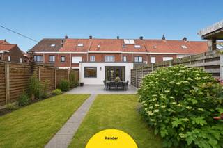 Gezinswoning met 3 slaapkamers en zongerichte tuin in Izegem! Op een goede rustige locatie in centrum Izegem bevindt zich deze ruime gezinswoning met tal van mogelijkheden. De woning beschikt over een lichtrijke leefruimte, drie volwaardige slaapkamers, een zongerichte tuin en een vaste trap naar de zolder. Bij het betreden van de woning komt u terecht in de inkomhal die toegang biedt tot de leefruimte. De veranda sluit aan op de gezellige leefruimte, waar u geniet van een aangenaam zicht op de tuin. Verder vindt u op het gelijkvloers een keuken, een badkamer, een apart gastentoilet en een garage die ideaal dienstdoet als fietsenberging of opslagruimte. Op de eerste verdieping bevinden zich drie zeer ruime slaapkamers. Via een vaste trap bereikt u de zolder, die potentieel biedt voor het creëren van extra kamers, een bureau of hobbyruimte.<br />Daarnaast beschikt de woning over een praktische kelder en een zongerichte tuin waar u in alle rust kunt genieten van het buitenleven. Deze woning is op te frissen en vormt dankzij haar ruime indeling en gunstige ligging een uitstekende opportuniteit voor wie op zoek is naar een woning die volledig naar eigen smaak kan worden ingericht. Bent u op zoek naar een woning met potentieel op een goede locatie in Izegem? Dan is deze eigendom zeker een bezoek waard.<br />De vermelde prijs is een richtprijs; elk bod wordt voorgelegd aan de eigenaar, die het recht heeft dit te aanvaarden of te weigeren.<br />EPC:F