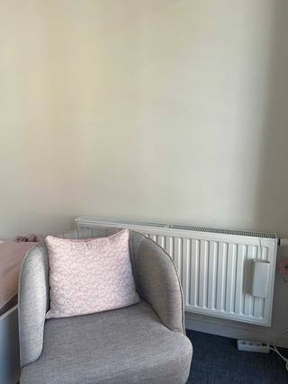 Residentie ACE is een nieuwbouw anno '19. De kamer is voorzien van eigen sanitair, vast meubilair en een koelkast. De kamer is gelegen aan de voorzijde van het gebouw op het eerste verdiep. Op het verdiep is een volledig uitgeruste gemeenschappelijke keuken voorzien. In het gebouw bevindt zich ook een gemeenschappelijke ontmoetingsruimte, waslokaal, afvalberging, lift en een ondergrondse fietsenstalling.<br />Residentie ACE is gelegen nabij de binnenstad, faculteiten en op wandelafstand van het station