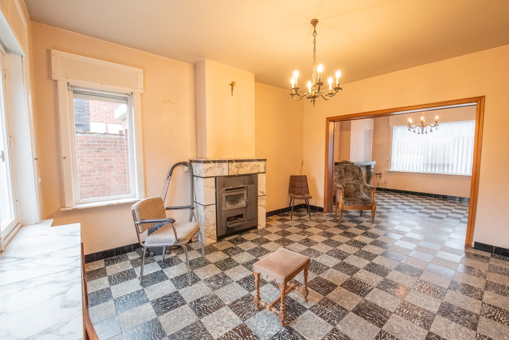 🎉 OPENDEUR zaterdag 13/06 🎉 Iedereen welkom van 10u30 t.e.m. 11u30! Te koop in Waregem – Halfopen bebouwing met renovatiepotentieel! - foto 5