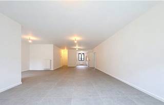 Ontdek in het hart van het dorp Orp, in een volledig gerenoveerde privéwoning met één verdieping van +/- 113 m 2, klaar om in te trekken. Het...