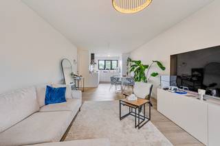 Dit super energiezuinige 2 slaapkamer appartement is gelegen in een kleine residentie.Het appartement heeft een terras (6 m²) en is werkelijk...