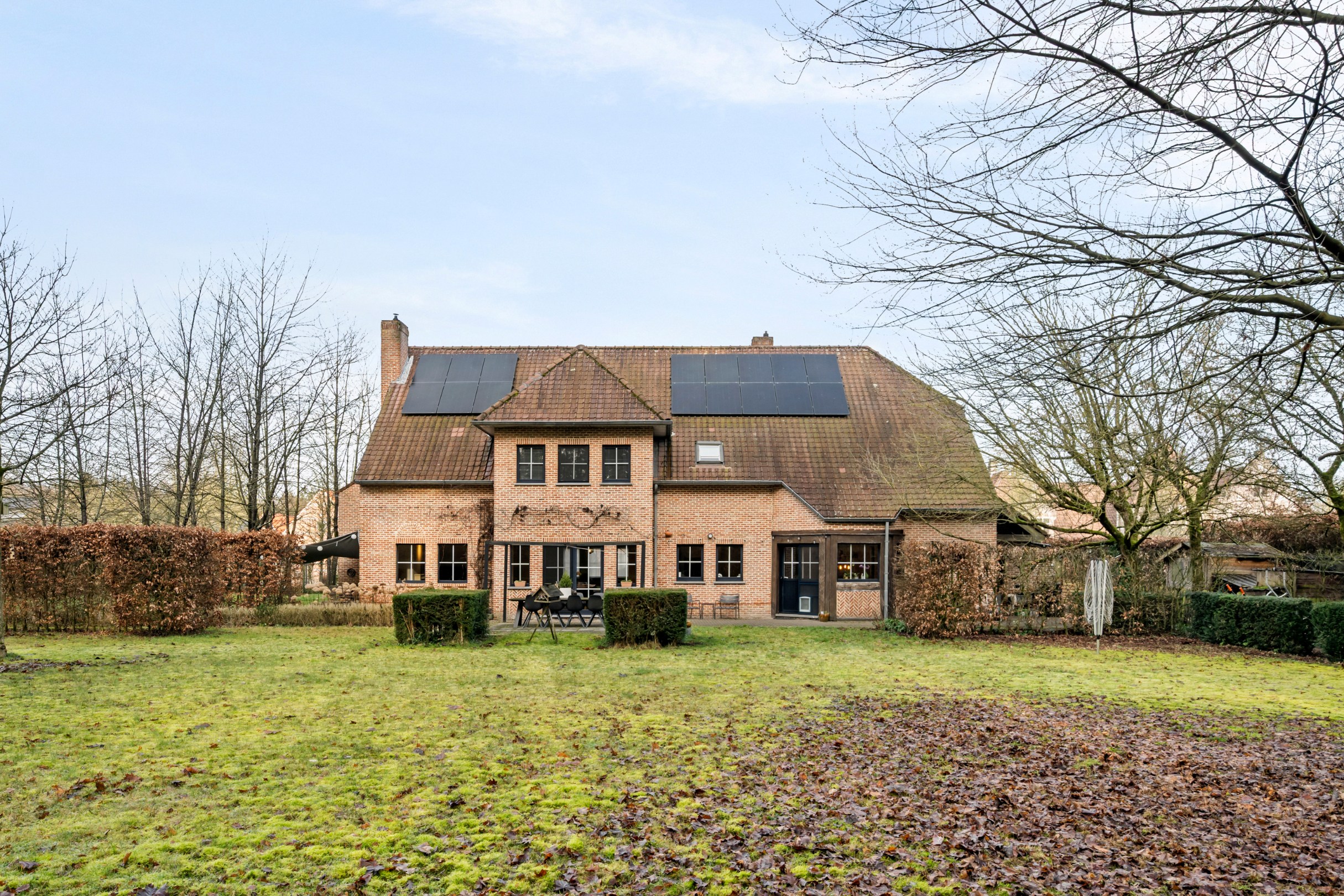 Tijdloze villa met groen uitzicht op +/- 2.750 m² te Lichtaart! - foto 3