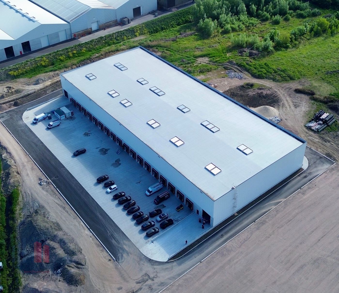 5,555 m² logistics site with loading docks in prime location near the A12 motorway - photo 4