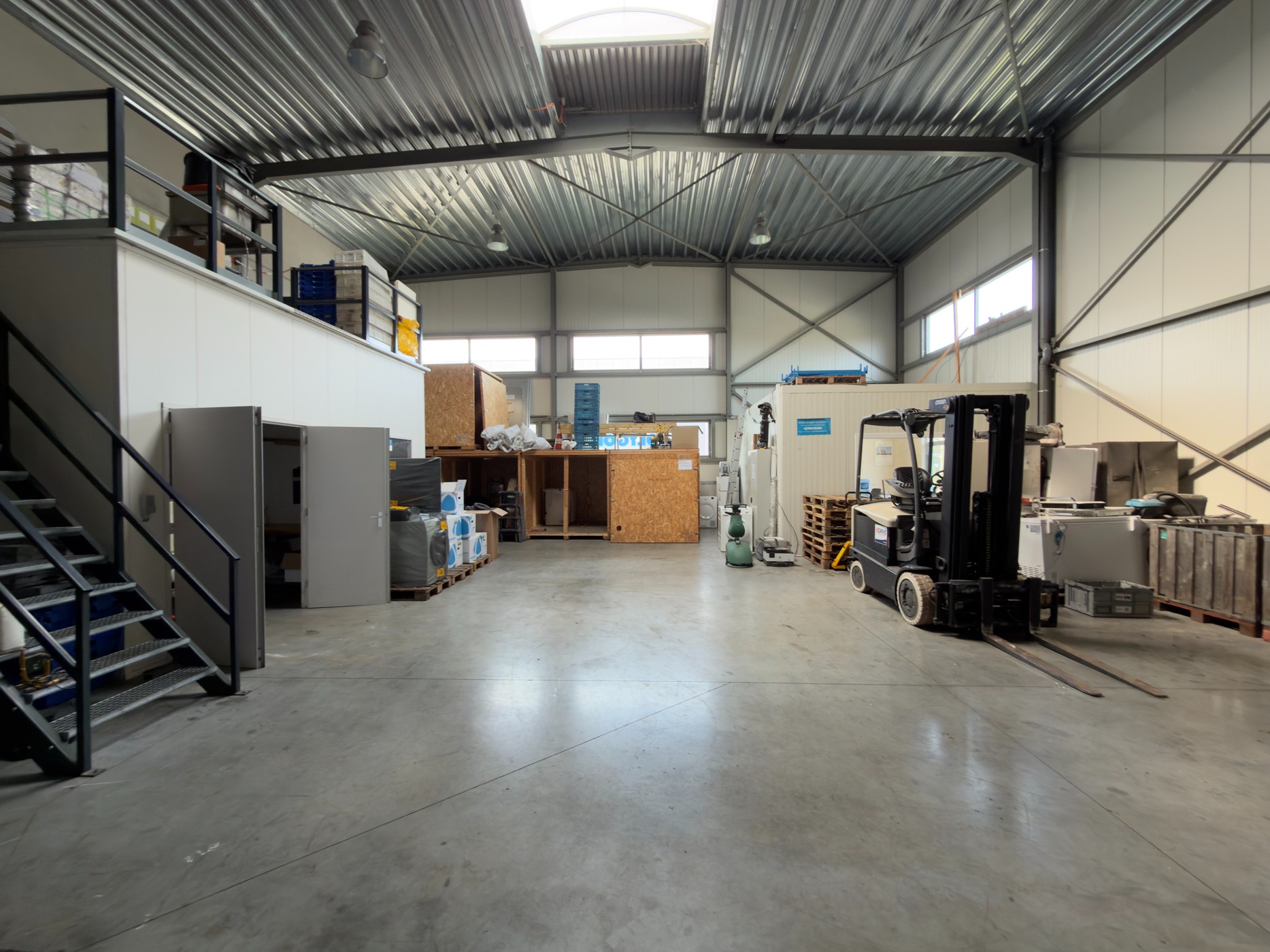 KMO Unit 235m² met kantoor in Kruisem - photo 3
