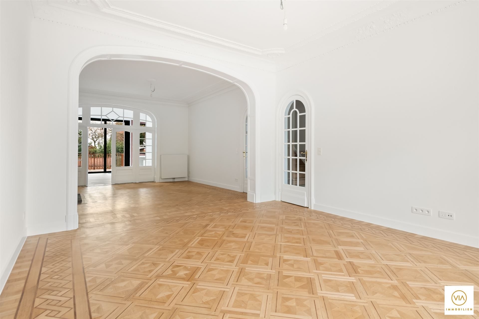 Karaktervolle woning met totaalrenovatie + Z-tuin - foto 5