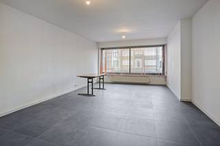 Fully renovated ground floor apartment for sale in Boom with the following layout: - entrance hall- very spacious living room- open fully equipped kitchen- storage next to the kitchen- terrace (approx. 20 m²)- bedroom 1 - bedroom 2 - bedroom 3- bathroom with walk-in shower, washbasin, bath and toilet- separate toiletThere is also a spacious basement storage room.Location: this apartment is located in Frans De Schutterlaan near the center of Boom. Via the A12 and E19, you have a good connection to Antwerp, Mechelen and Brussels. Small neighborhood shop around the corner.Additional benefits:- 2023 condensing gas boiler- favorable epc score: B-label- electricity compliant- plenty of parking nearby- can also serve as an investmentAre you looking for a ready-to-move-in apartment for sale in Boom? Please feel free to contact one of our colleagues at Dewaele real estate.