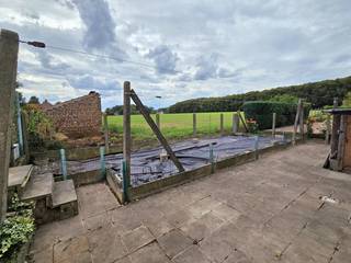 Deze gezinswoning is uitstekend gelegen en vlot bereikbaar via de grote invalswegen, het openbaar vervoer en meer.Achter de karaktervolle gevel vindt...