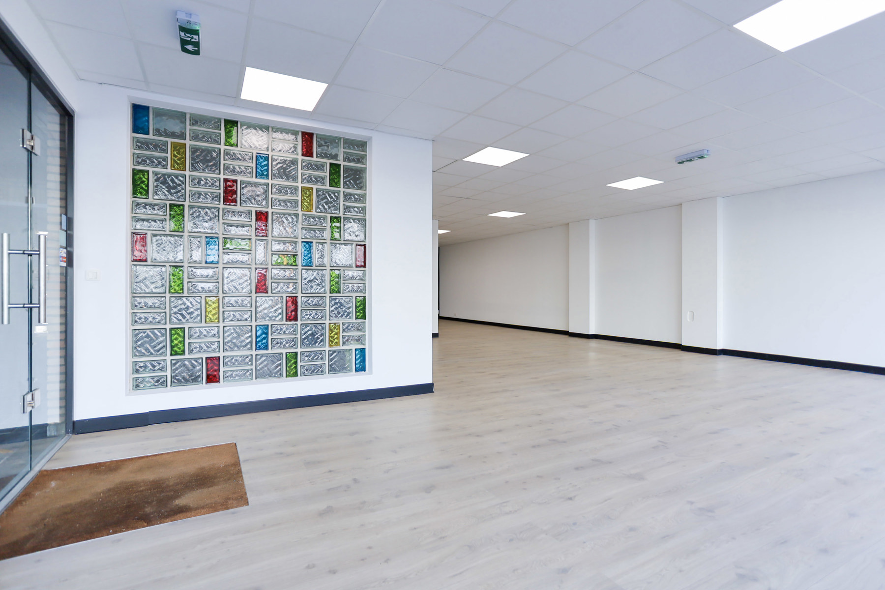 Commerciële ruimte in centrum Beveren - foto 3