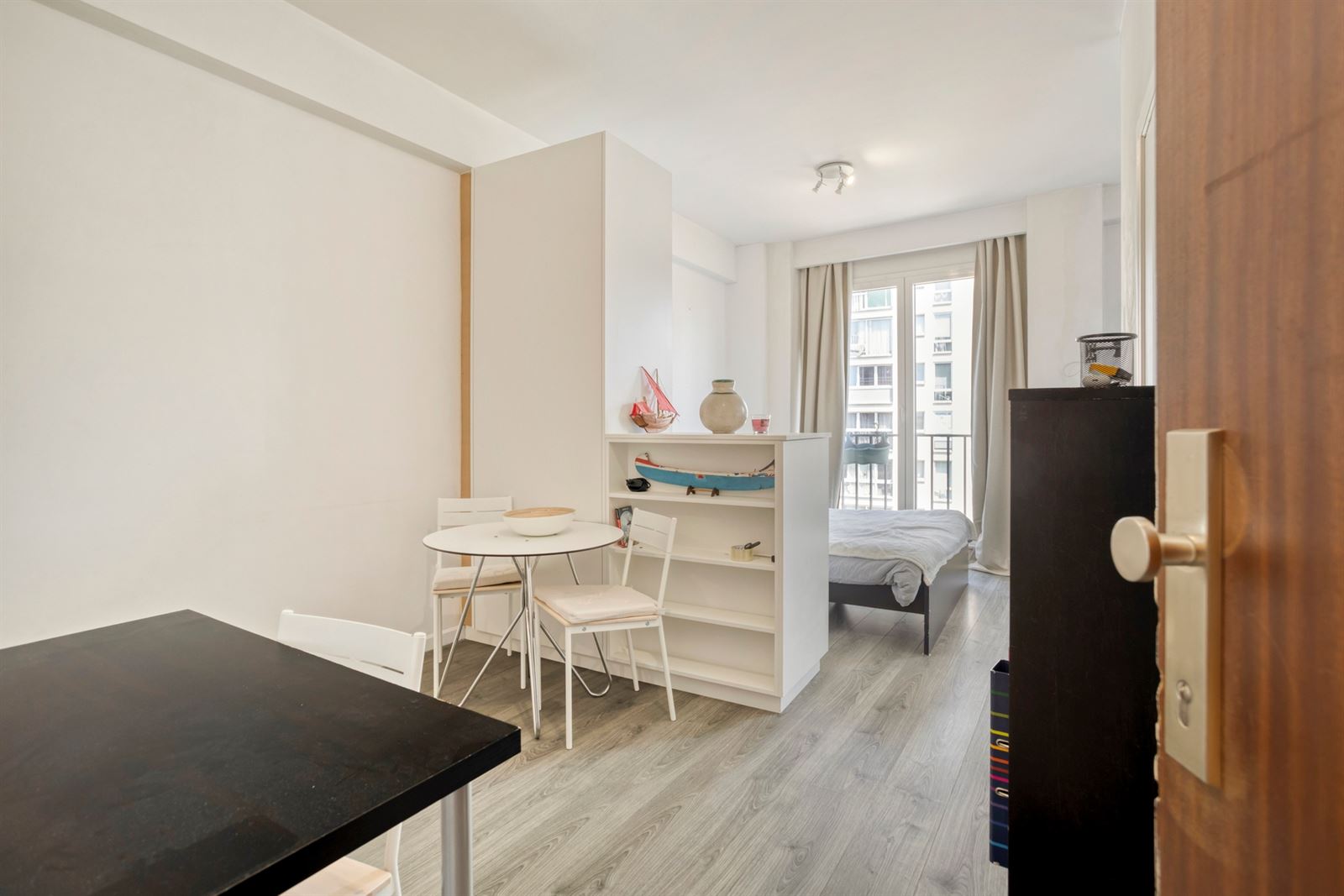 TOP LOCATIE, SMAAKVOL VOLLEDIG GERENOVEERDE STUDIO! - foto 3