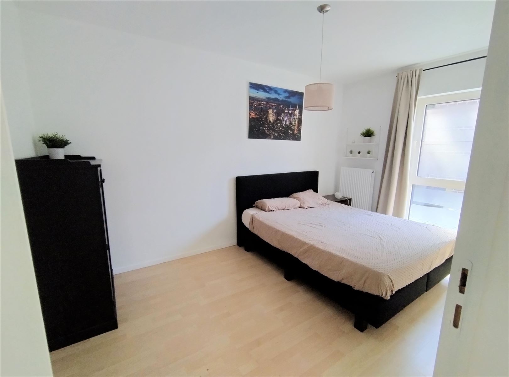 Contemporary ground floor apartment with 2 bedrooms and terrace - photo 5
