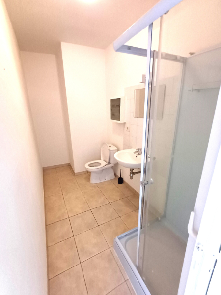 Apartment for rent in Sint-Eloois-Vijve - photo 4