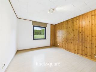 Découvrez cette belle maison située au 13 Rue des Sports à Léglise (Mellier), offrant 139m² de surface habitable (hors cave), implantée sur...