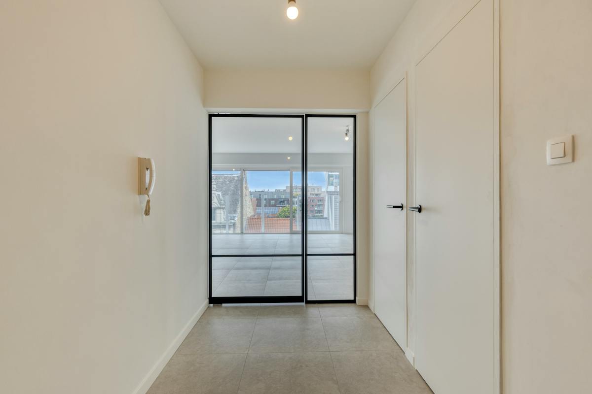 Volledig gerenoveerd appartement te koop in Roeselare - foto 4