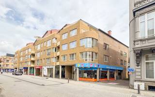 Groot appartement (+/- 140 m²) in het centrum van Turnhout met 2 slaapkamers, dressing , nieuw terras (+/- 70 m²) en ondergrondse garage...