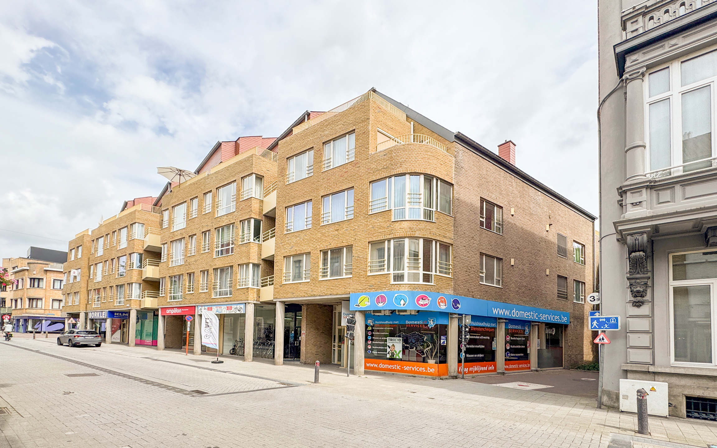 Groot appartement met 2 slpks, garage en groot terras.  - foto 2