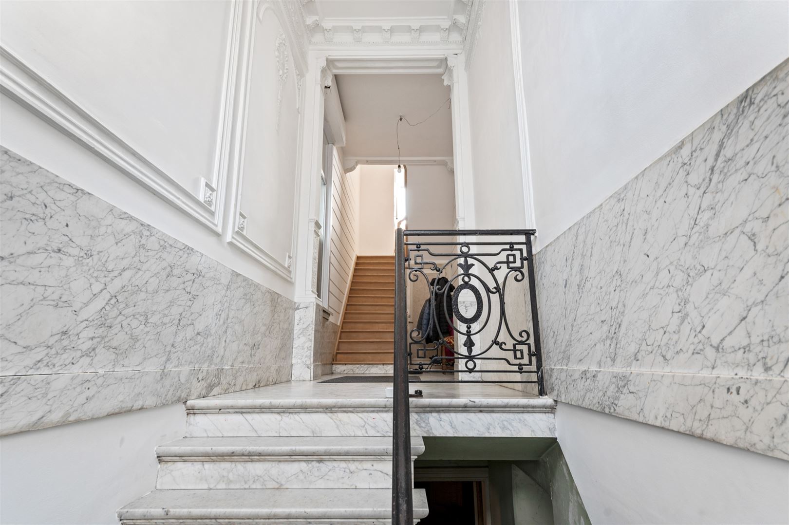 Statig herenhuis met karakter, ruimte en eindeloze mogelijkheden - foto 2