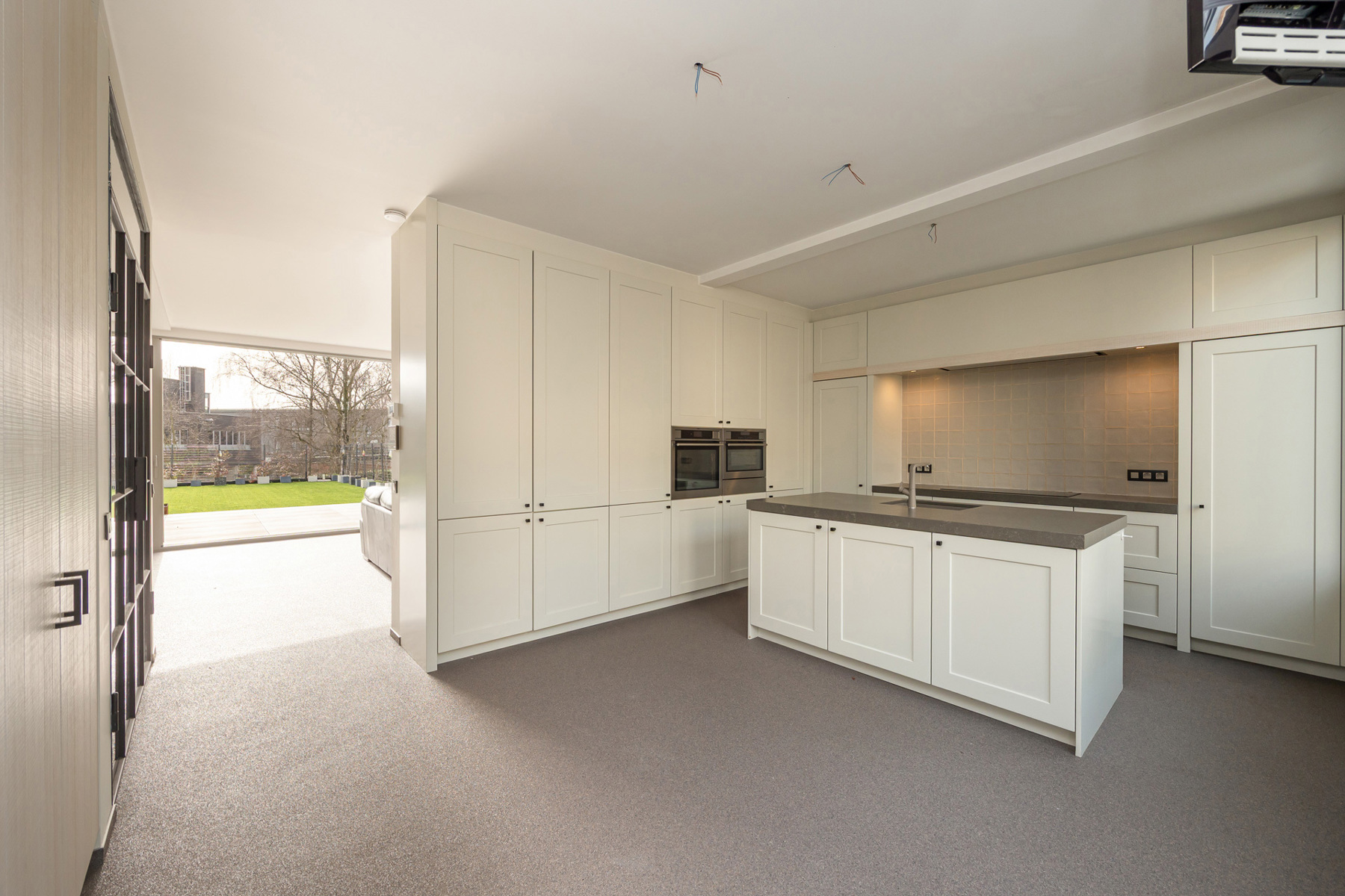 Uitzonderlijk handelspand met duplexapp en garage in Kontich - foto 5