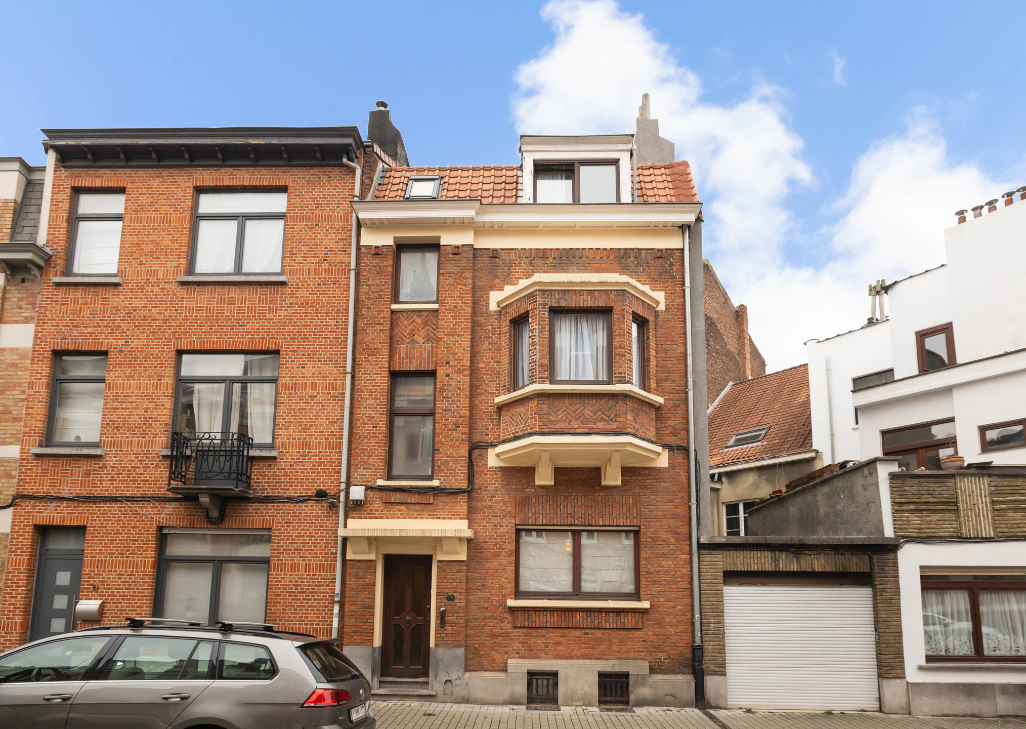 House for sale in Etterbeek with 4 bedrooms - photo 1