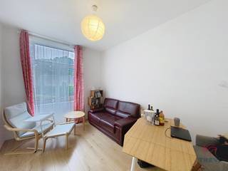 IXELLES – in de wijk Germoir, tussen het Flageyplein en het Jourdanplein, dicht bij alle voorzieningen (openbaar vervoer en winkels),...