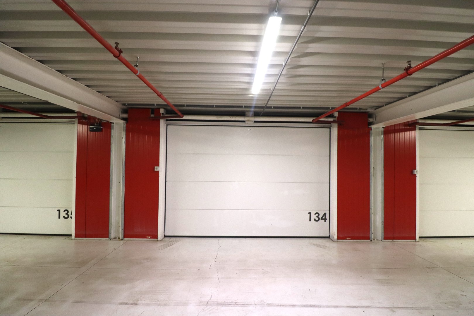 Opslagruimte (unit 134) te huur nabij het centrum van Kruibeke - foto 1