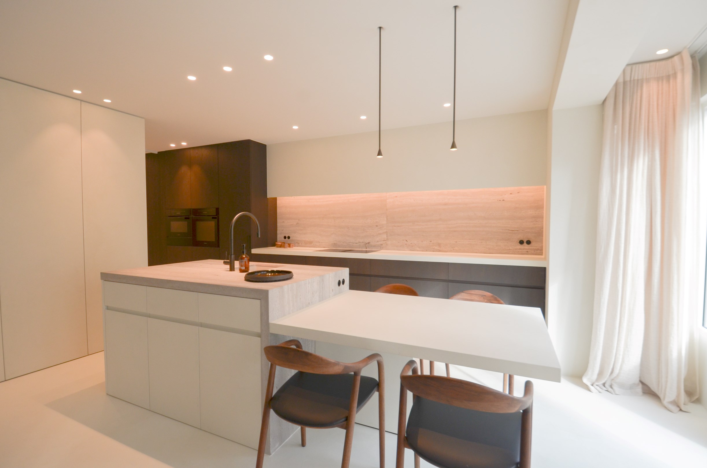 Uitzonderlijk, tijdloos volledig gerenoveerd appartement met een open zicht . - foto 4