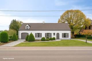 Op zoek naar een woning waar rust, natuur en ruimte samenkomen? In het landelijke Balen-Hulsen vind je deze karaktervolle te renoveren woning op...