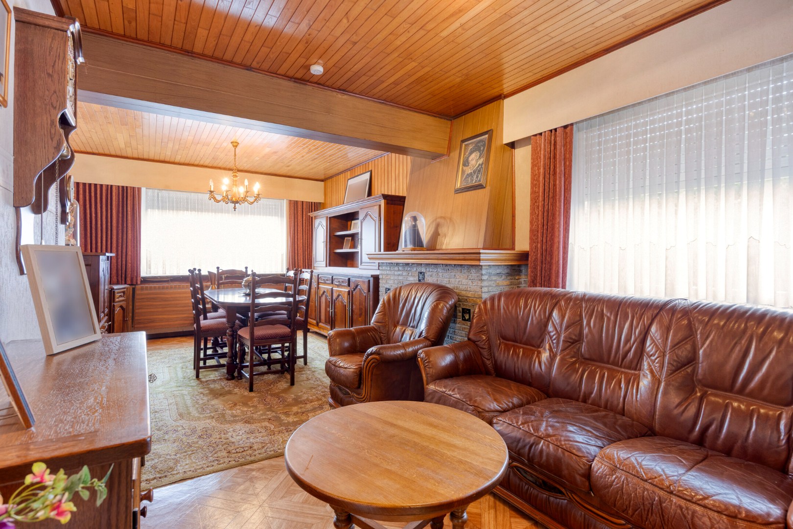 Rustig gelegen te renoveren woning op een mooi perceel van 13 are. - foto 3