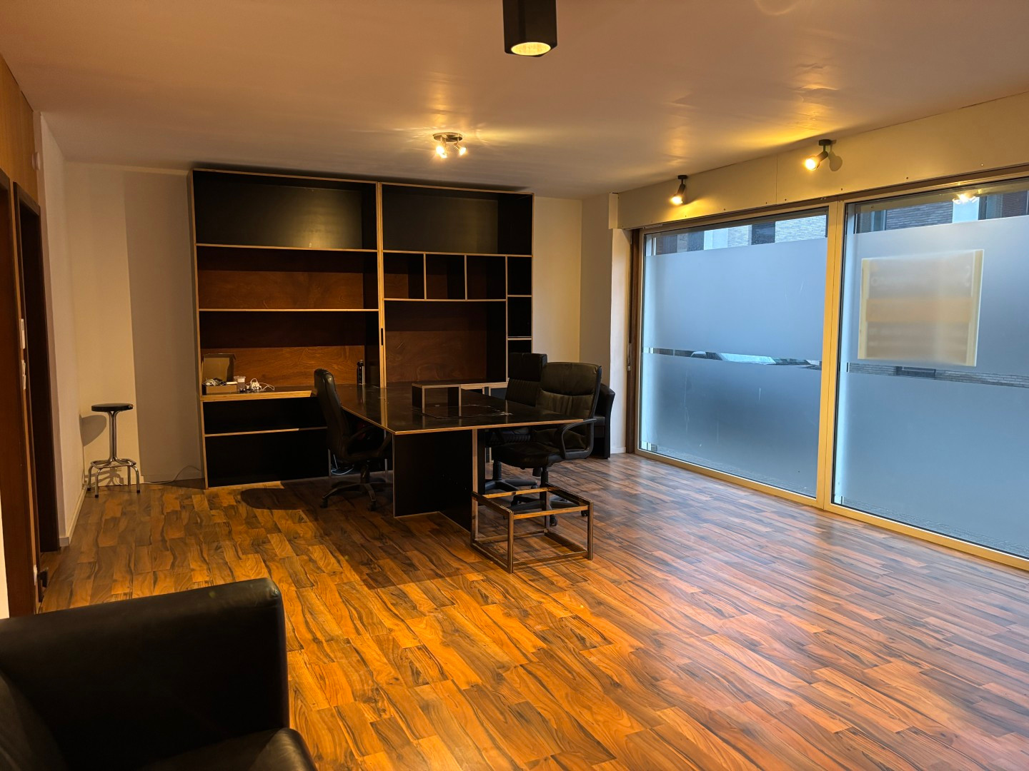 Kantoor/handelsruimte met opslagplaats - foto 3