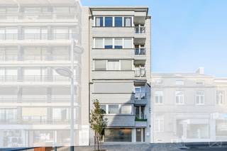 Appartement 2 chambres idéalement situé au cœur de Waremme, face à la place de l’École moyenne. Niché au dernier étage, il offre une vue dégagée...