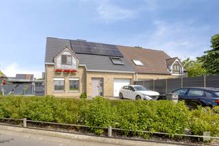 Unieke kans in Haasdonk!Ontdek deze veelzijdige woning met een zeer gunstig EPC-label (A), ideaal gelegen in een rustige, maar centrale omgeving te...