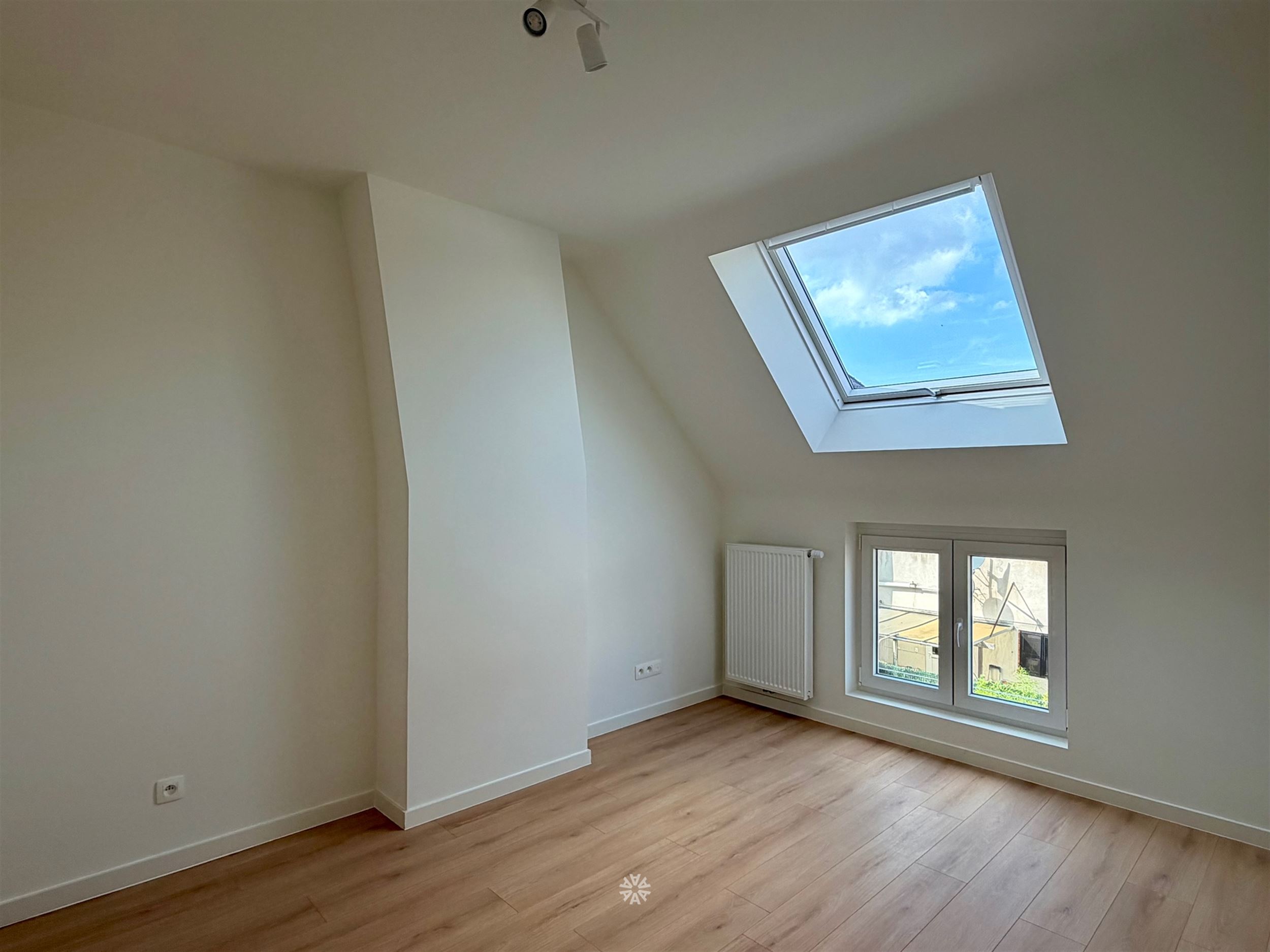 Gerenoveerd lichtrijk duplex appartement TE HUUR in Gent - foto 4