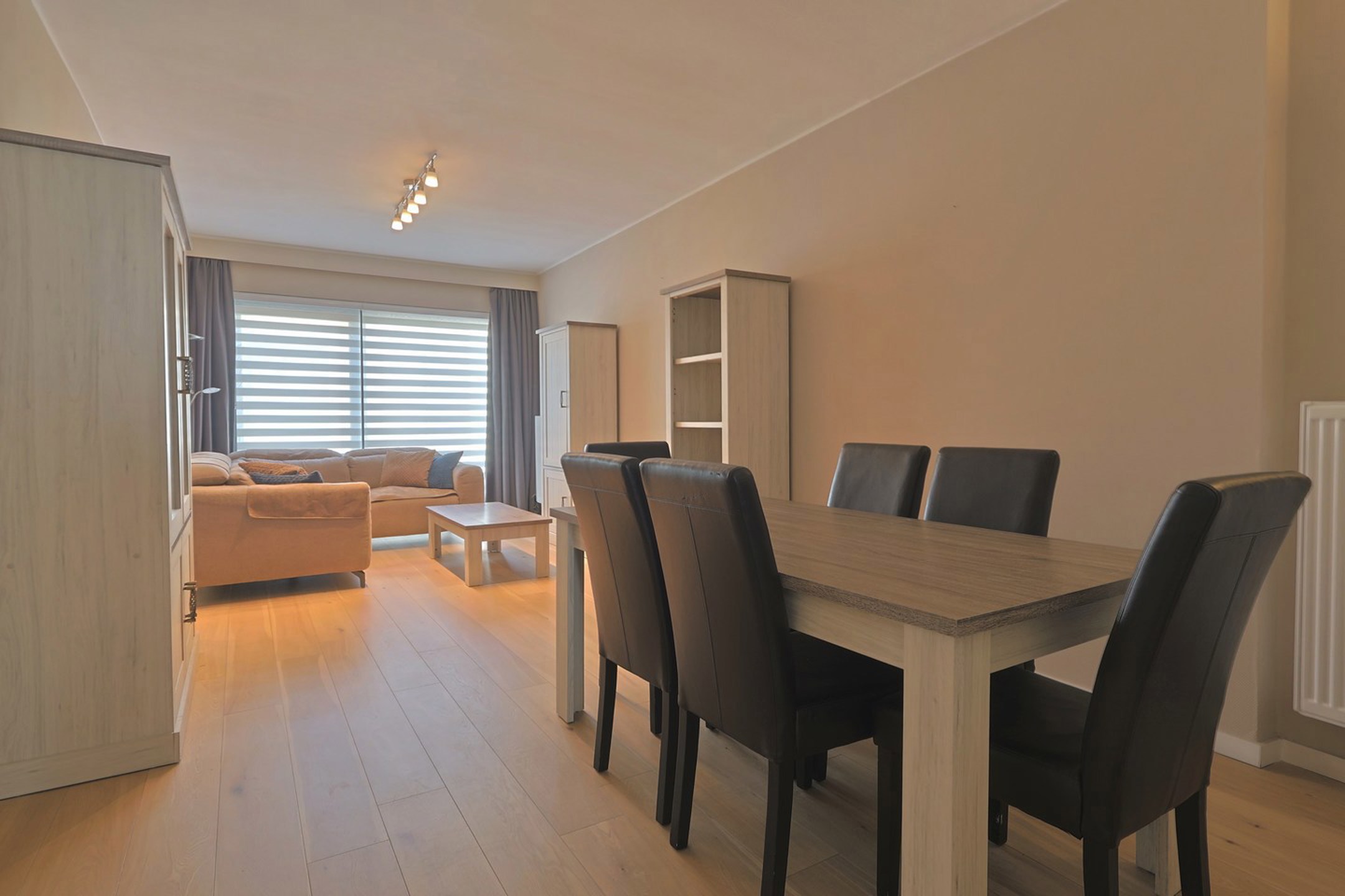 Zéér centraal rustig gelegen vernieuwd 2-slpk-appartement - foto 5