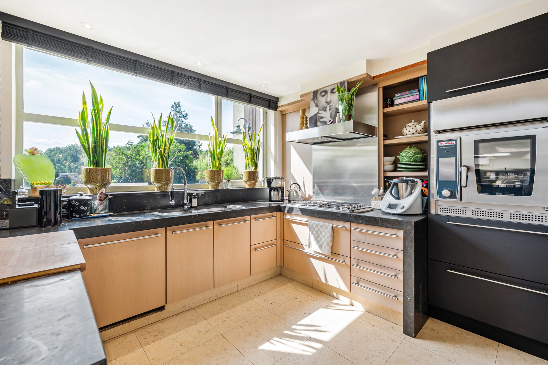 Grote woning met tal van mogelijkheden - foto 3