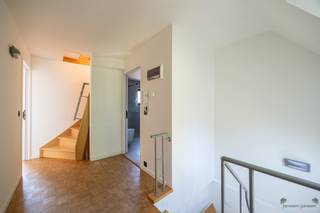 Spacious Duplex Apartment with 2 Bedrooms and South-Facing Terrace in the Heart of AarschotThis move-in ready duplex apartment is located on the 2nd...